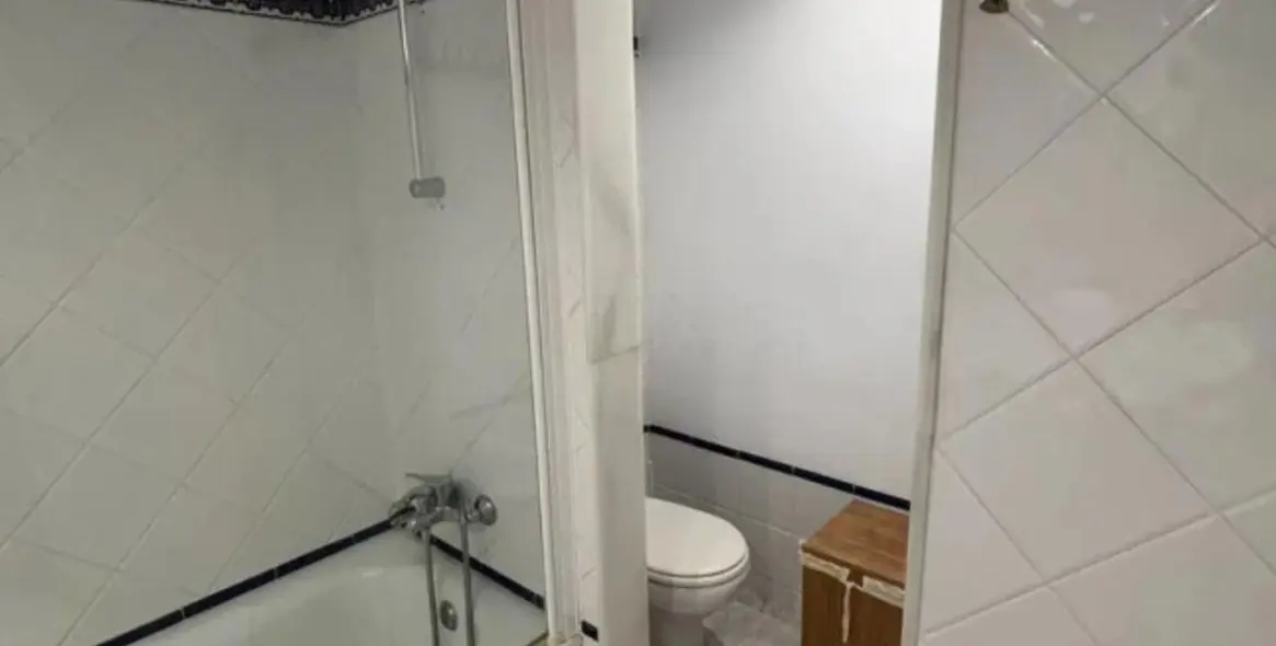 Sale of middle floor apartment in Marbella 13