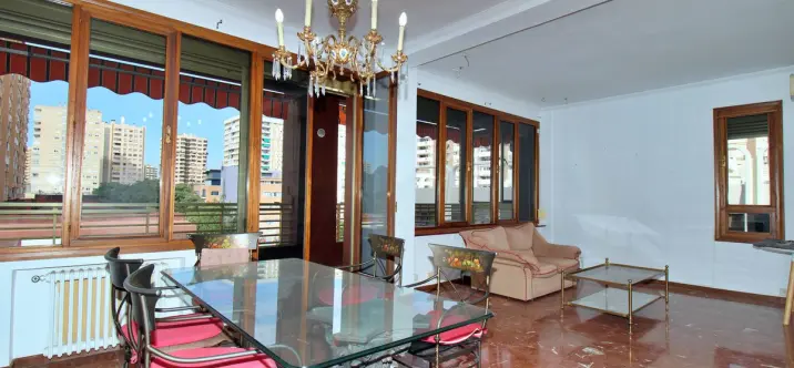 Продажа апартаментов на среднем этаже в Málaga 2