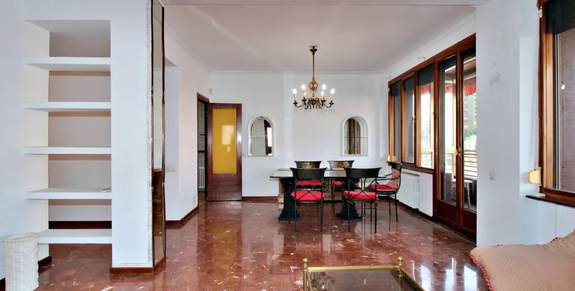 Продажа апартаментов на среднем этаже в Málaga 4