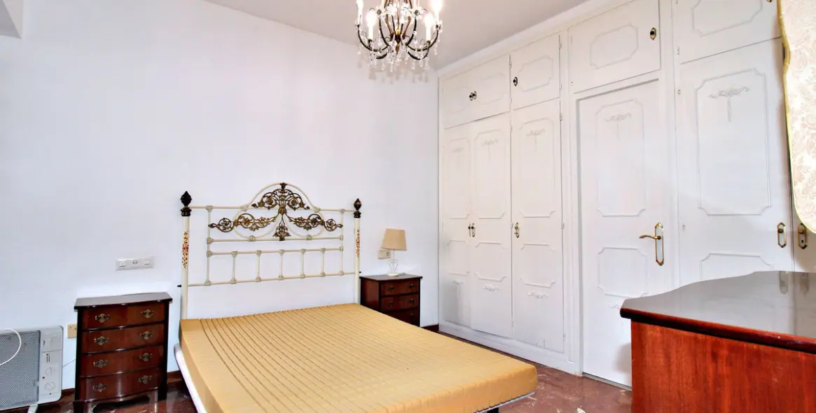 Продажа апартаментов на среднем этаже в Málaga 13