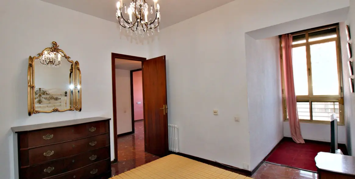 Продажа апартаментов на среднем этаже в Málaga 15