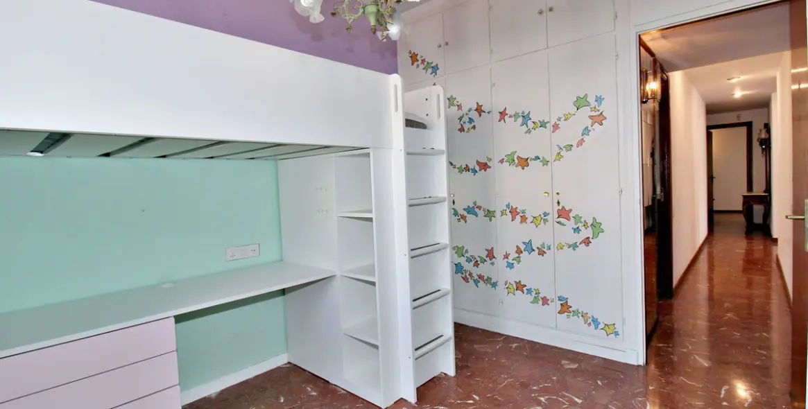 Продажа апартаментов на среднем этаже в Málaga 19