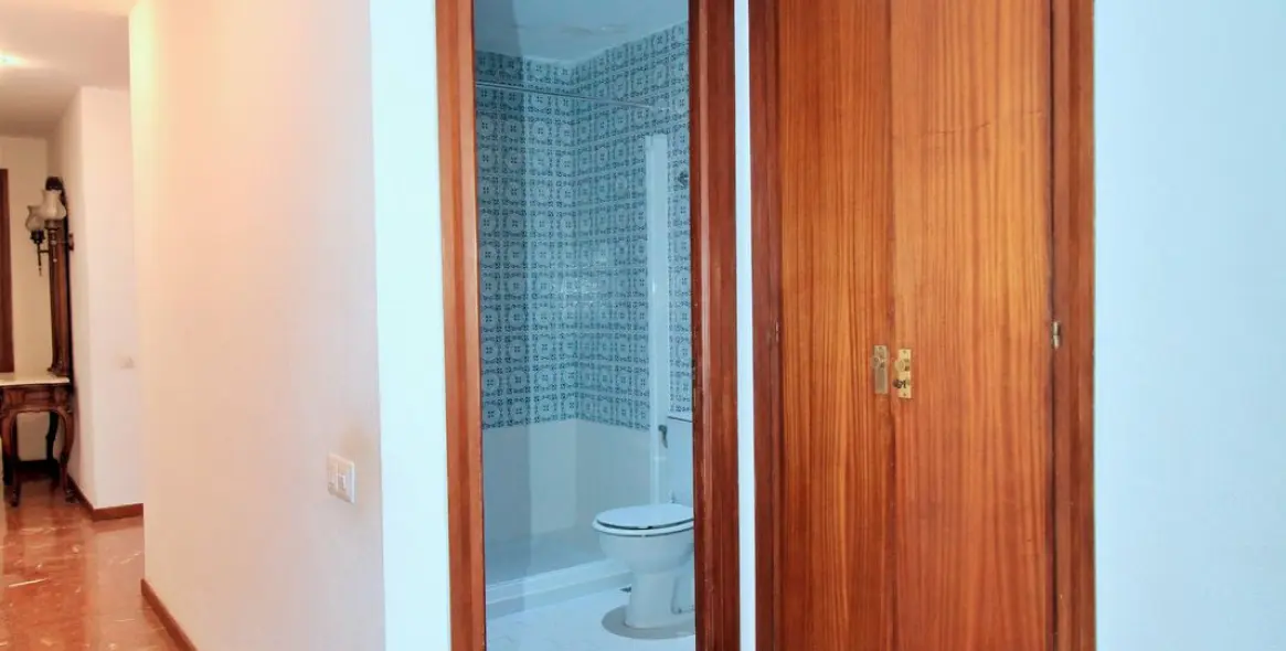 Продажа апартаментов на среднем этаже в Málaga 20