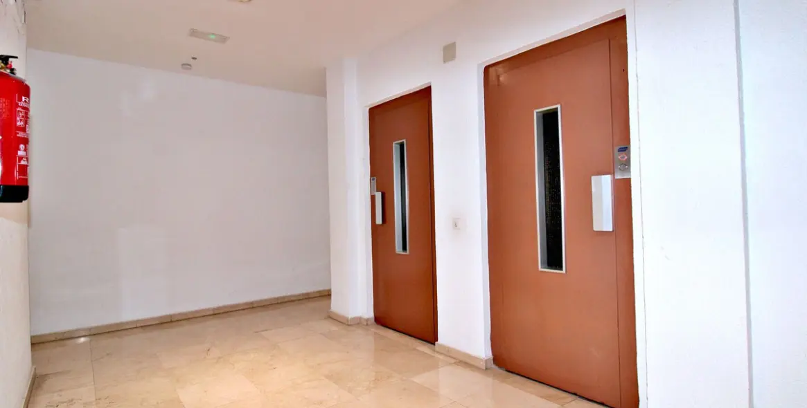 Продажа апартаментов на среднем этаже в Málaga 24