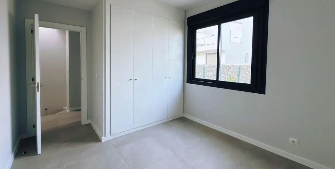 Sale of semi-detached house in Riviera del Sol 7