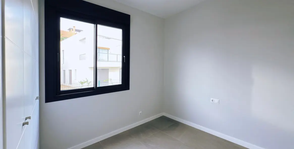 Продажа дома на две семьи в Riviera del Sol 23