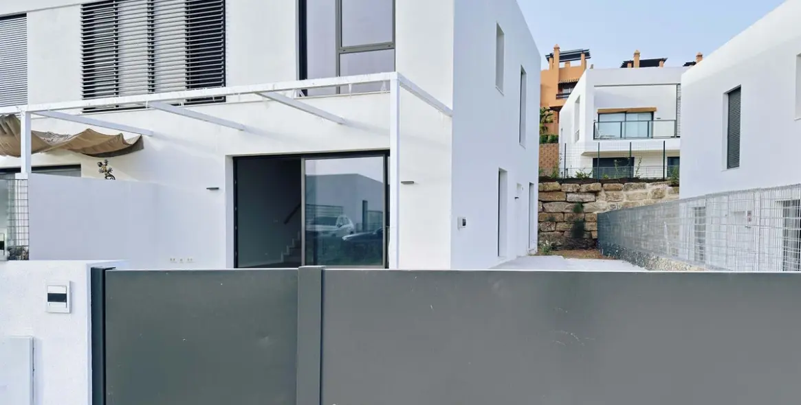 Продажа дома на две семьи в Riviera del Sol 36