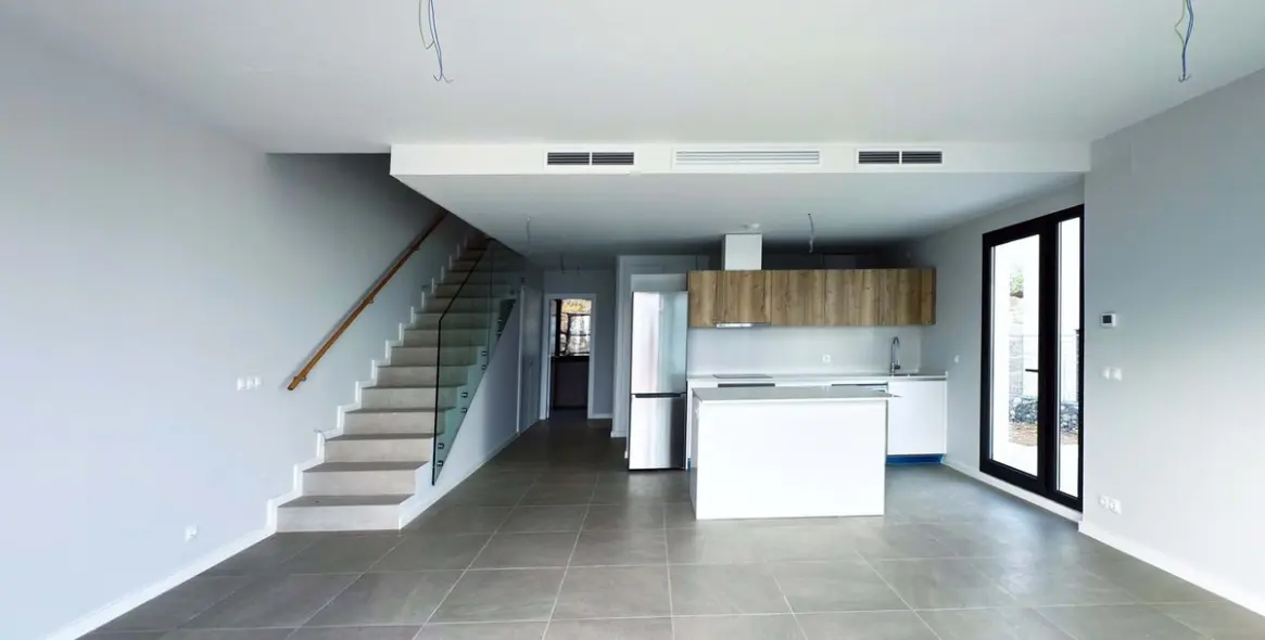 Продажа дома на две семьи в Riviera del Sol 39