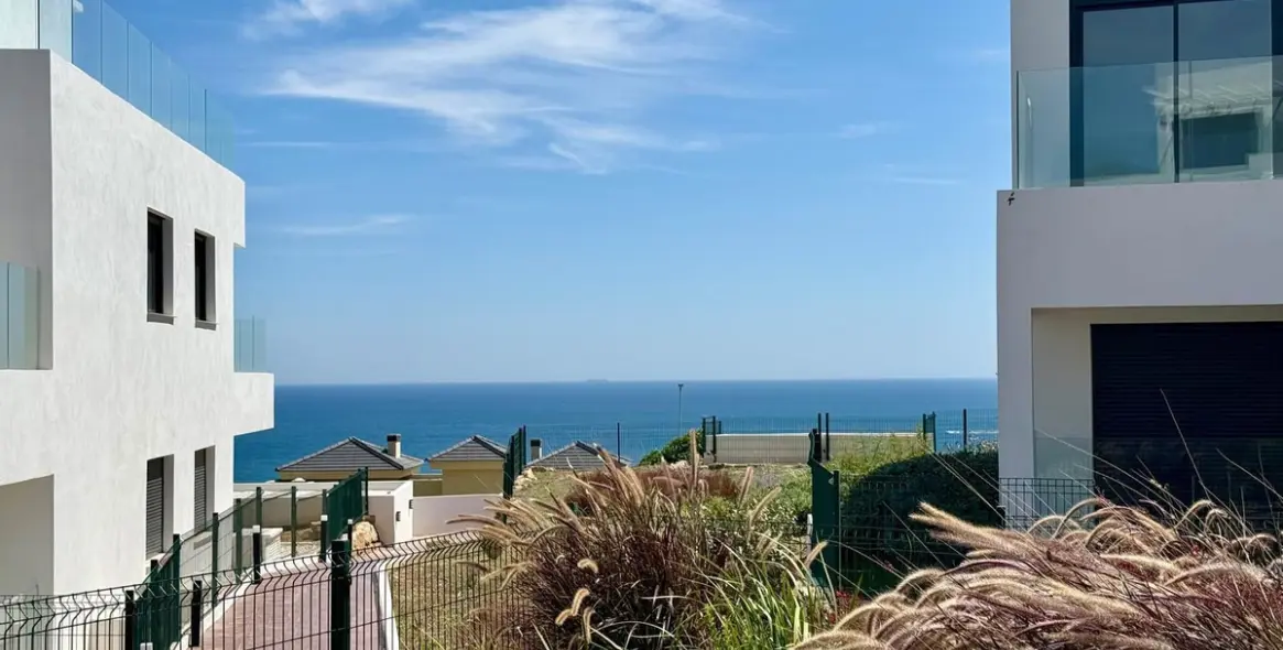 Sale of ground floor apartment in Casares Playa 21