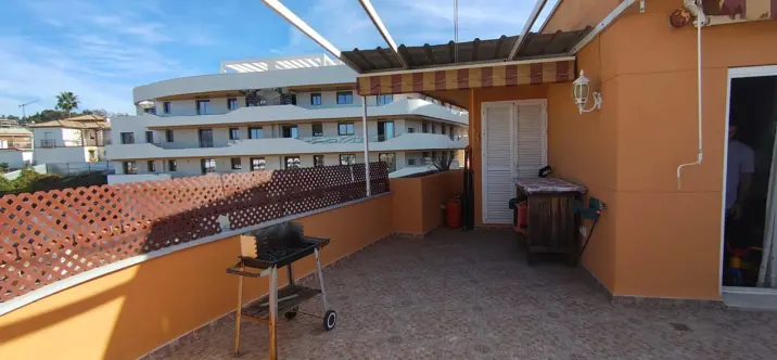 Продажа пентхауса в Estepona 0