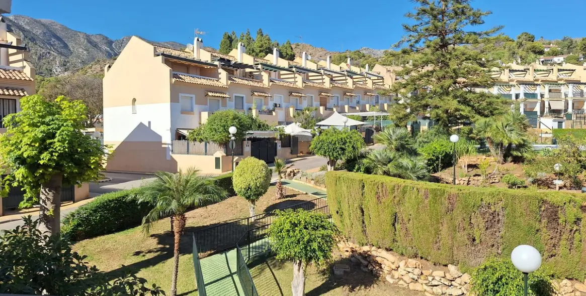 Sale of townhouse in Marbella 1