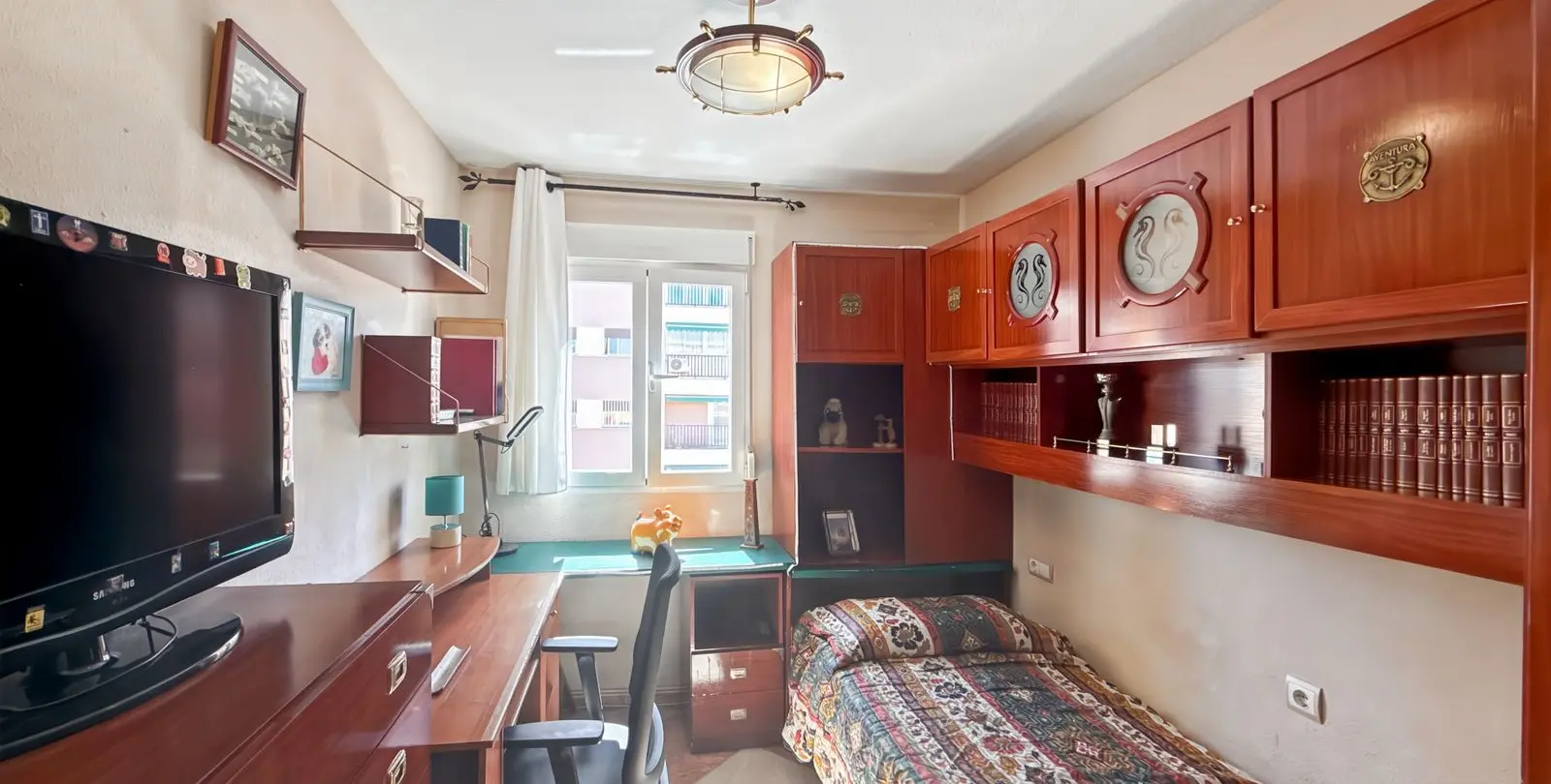 Sale of penthouse in Perchel Sur 22