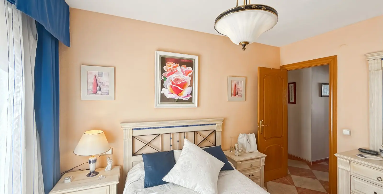 Sale of penthouse in Perchel Sur 28