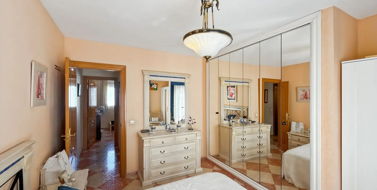 Sale of penthouse in Perchel Sur 29