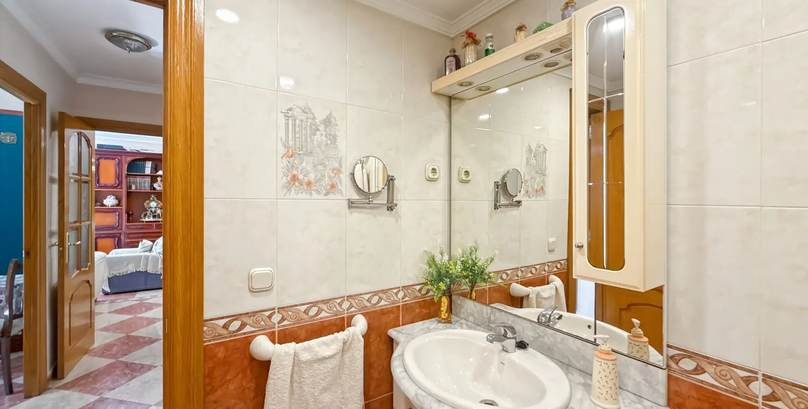 Sale of penthouse in Perchel Sur 33