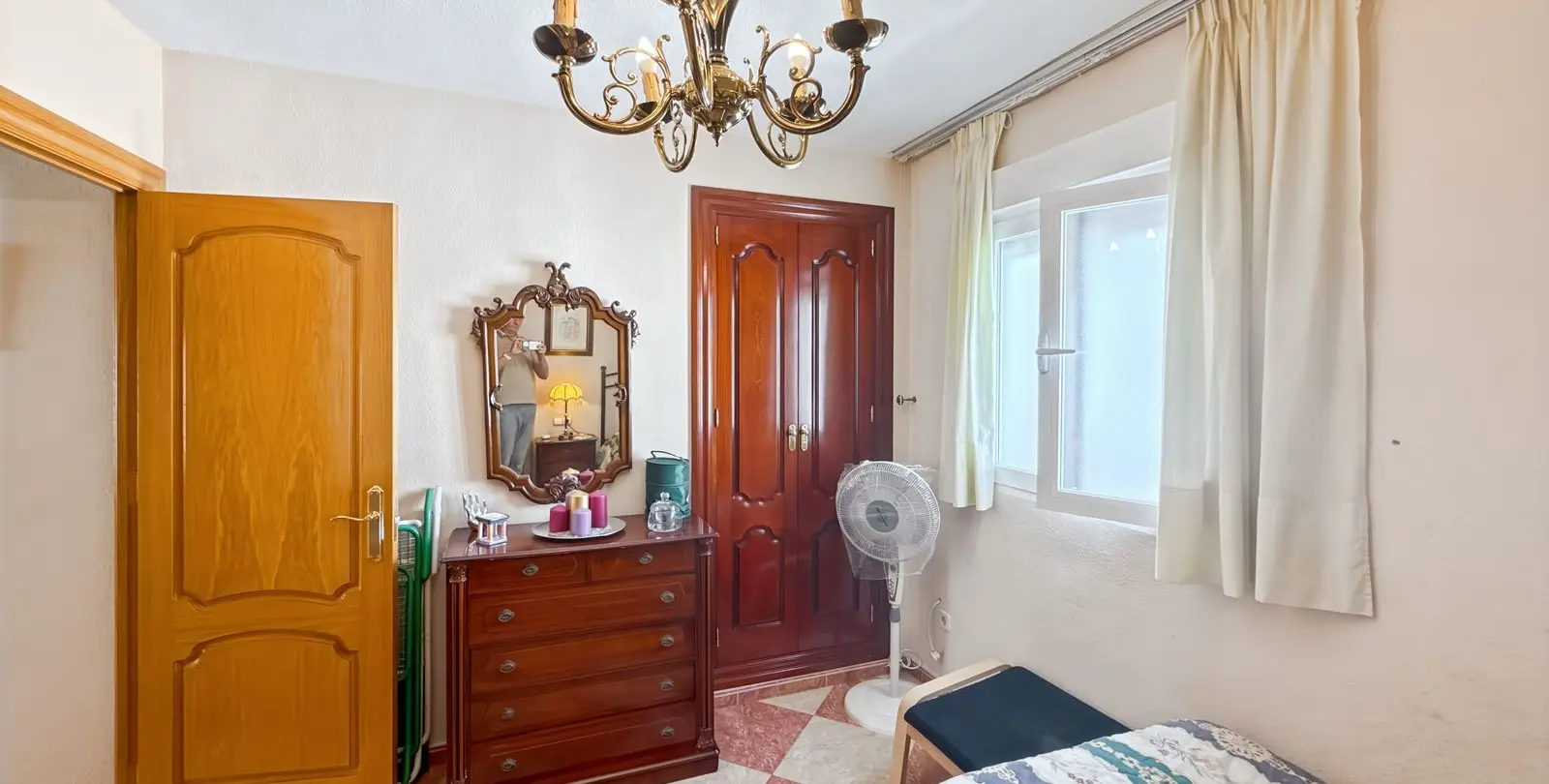 Sale of penthouse in Perchel Sur 38