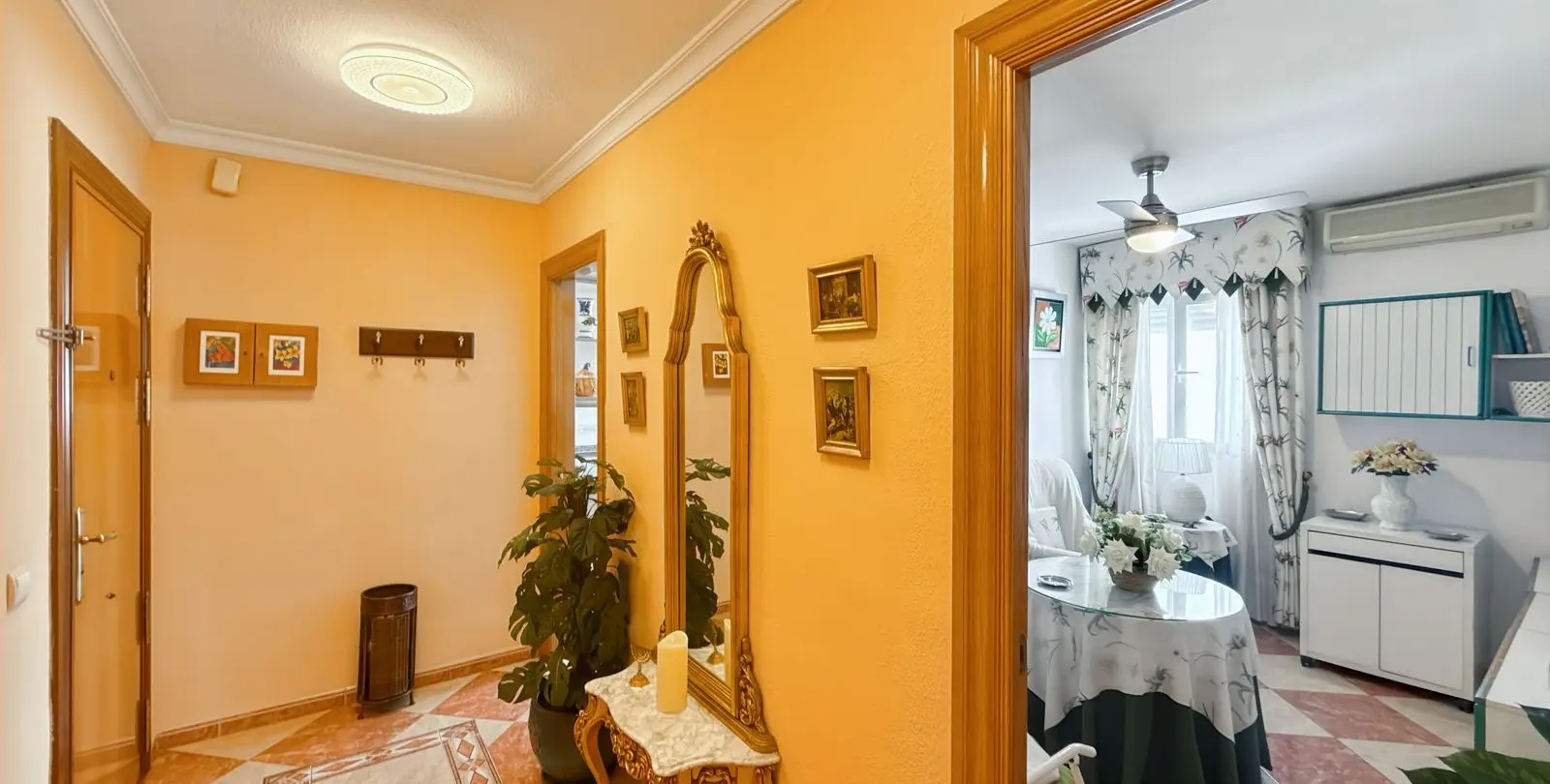 Sale of penthouse in Perchel Sur 44