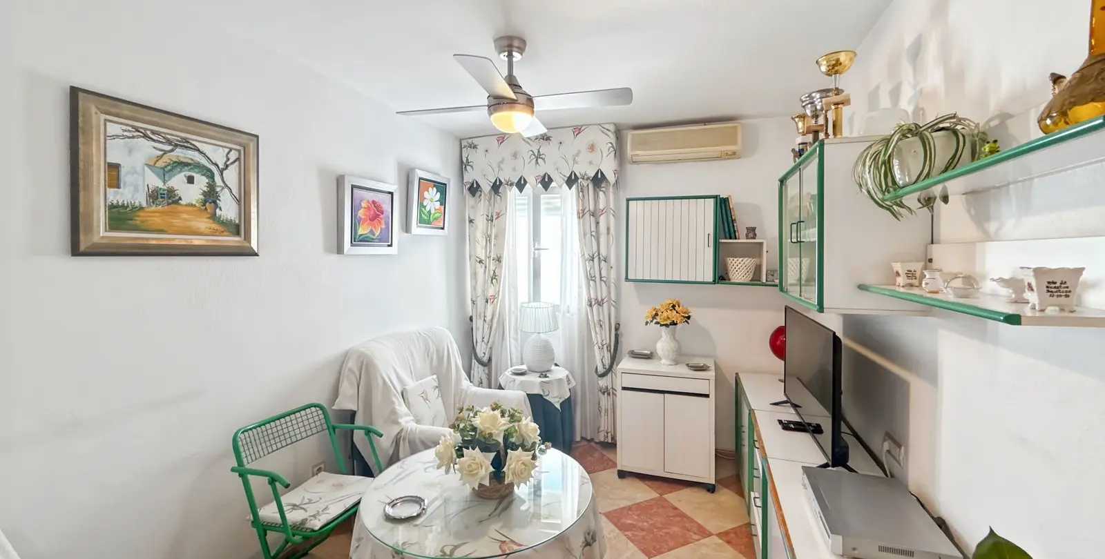Sale of penthouse in Perchel Sur 49