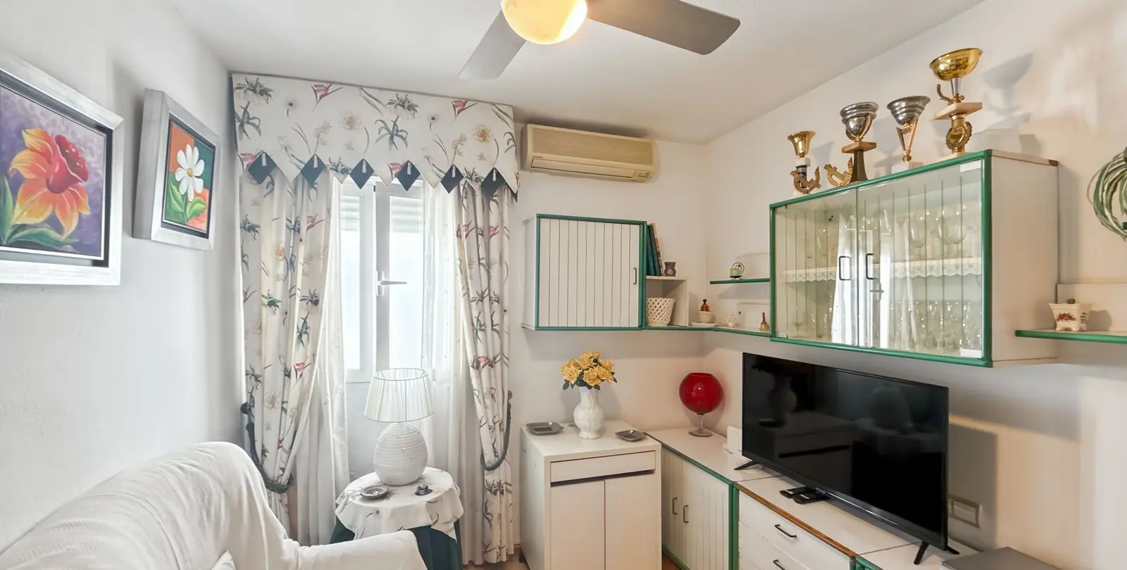 Sale of penthouse in Perchel Sur 50