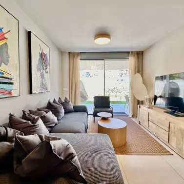 Продажа апартаментов на первом этаже в Elviria