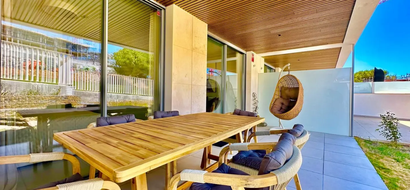 Venta de apartamento en planta baja en Elviria 0