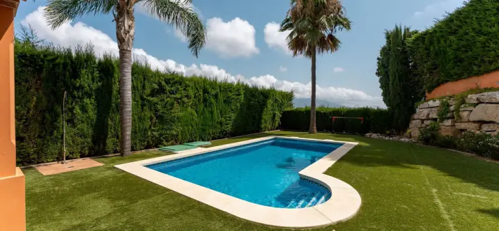 Sale of detached villa in Cerros del Aguila 1