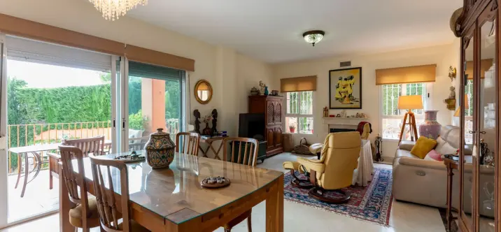 Sale of detached villa in Cerros del Aguila 2