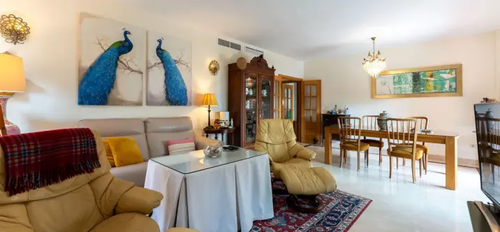 Sale of detached villa in Cerros del Aguila 3