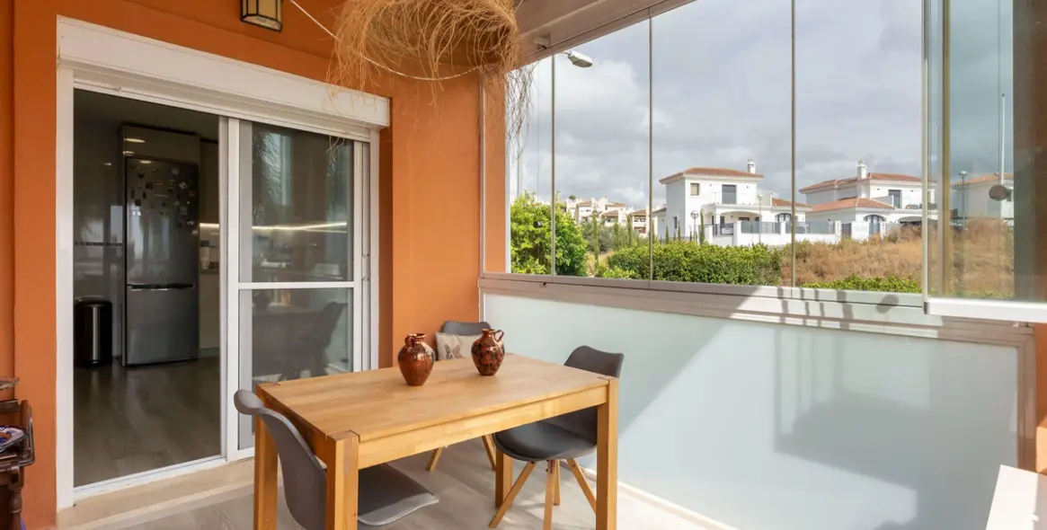 Sale of detached villa in Cerros del Aguila 11