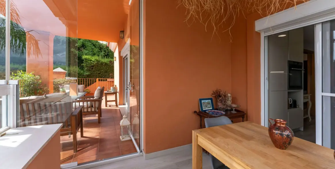 Sale of detached villa in Cerros del Aguila 12