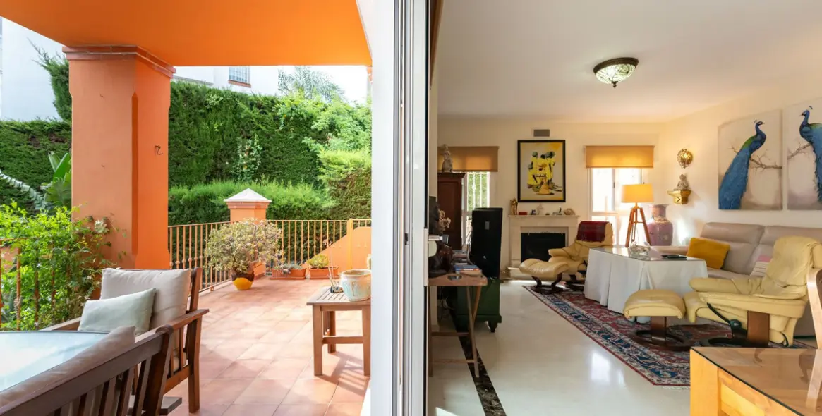 Sale of detached villa in Cerros del Aguila 20