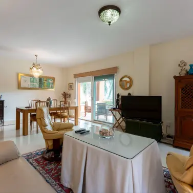 Продажа  отдельно стоящей виллы в Cerros del Aguila