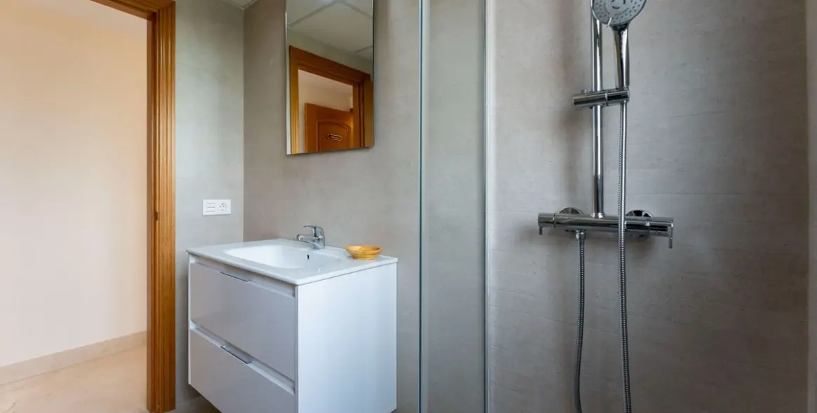 Продажа  отдельно стоящей виллы в Cerros del Aguila 31