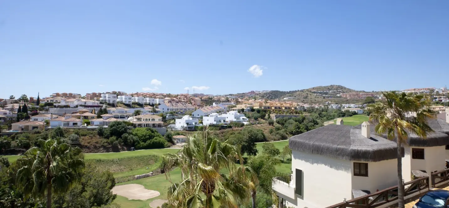 Sale of detached villa in Riviera del Sol 0