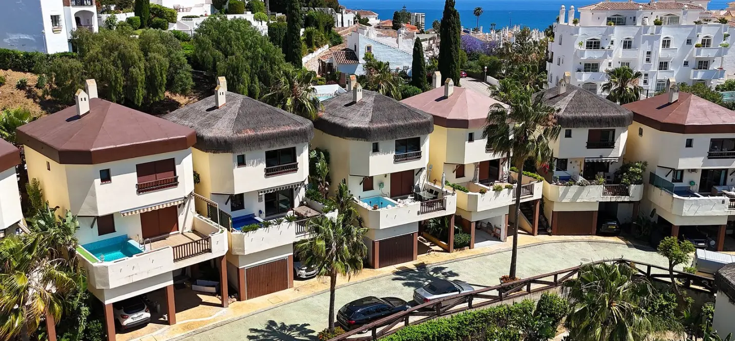 Sale of detached villa in Riviera del Sol 2