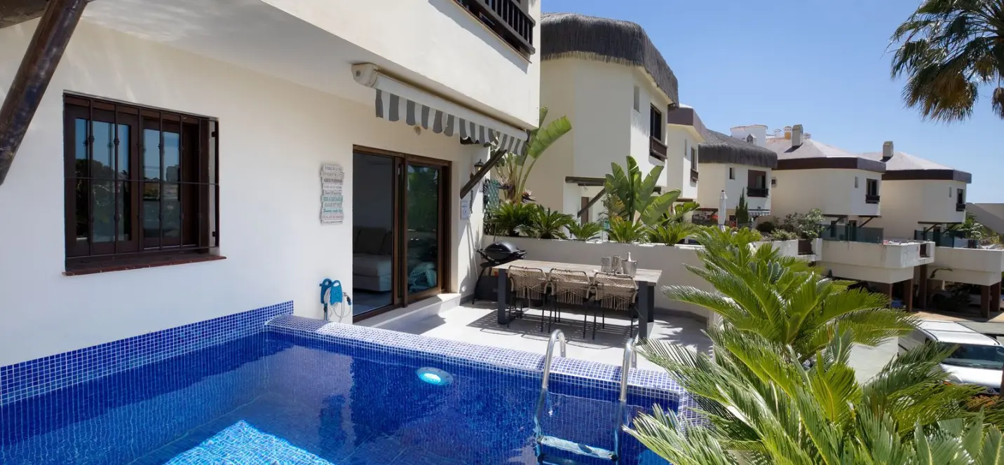 Sale of detached villa in Riviera del Sol 3