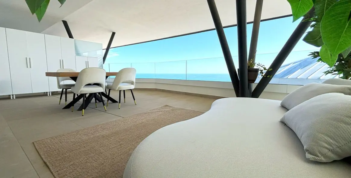 Venta de apartamento en planta media en Fuengirola 1