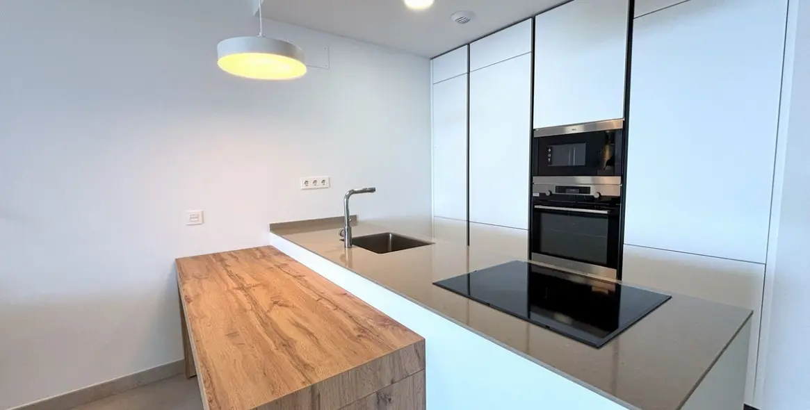 Venta de apartamento en planta media en Fuengirola 5