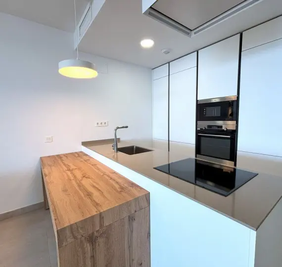 Продажа апартаментов на среднем этаже в Fuengirola