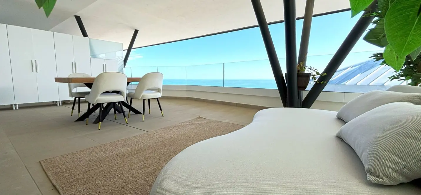 Продажа апартаментов на среднем этаже в Fuengirola 0