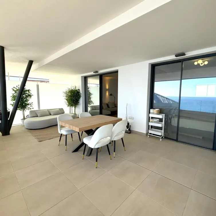Продажа апартаментов на среднем этаже в Fuengirola