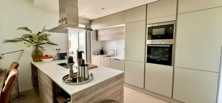 Продажа апартаментов на первом этаже в Benahavís 2