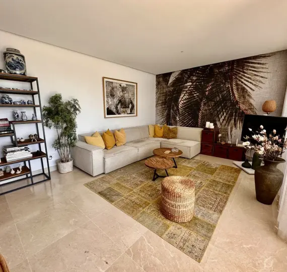 Продажа апартаментов на первом этаже в Benahavís