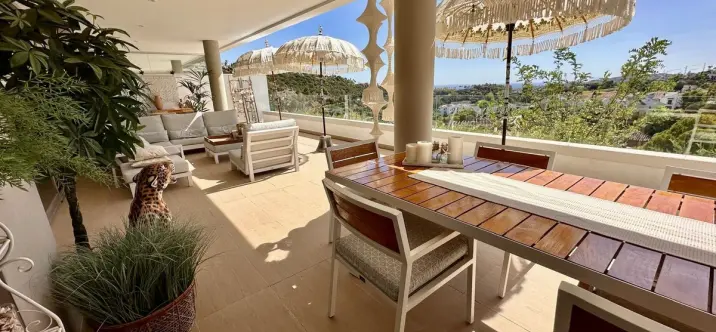 Продажа апартаментов на первом этаже в Benahavís 1