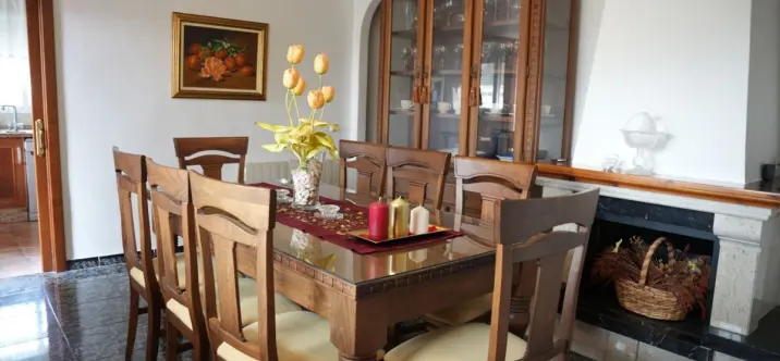 Detached villa R5208757 2