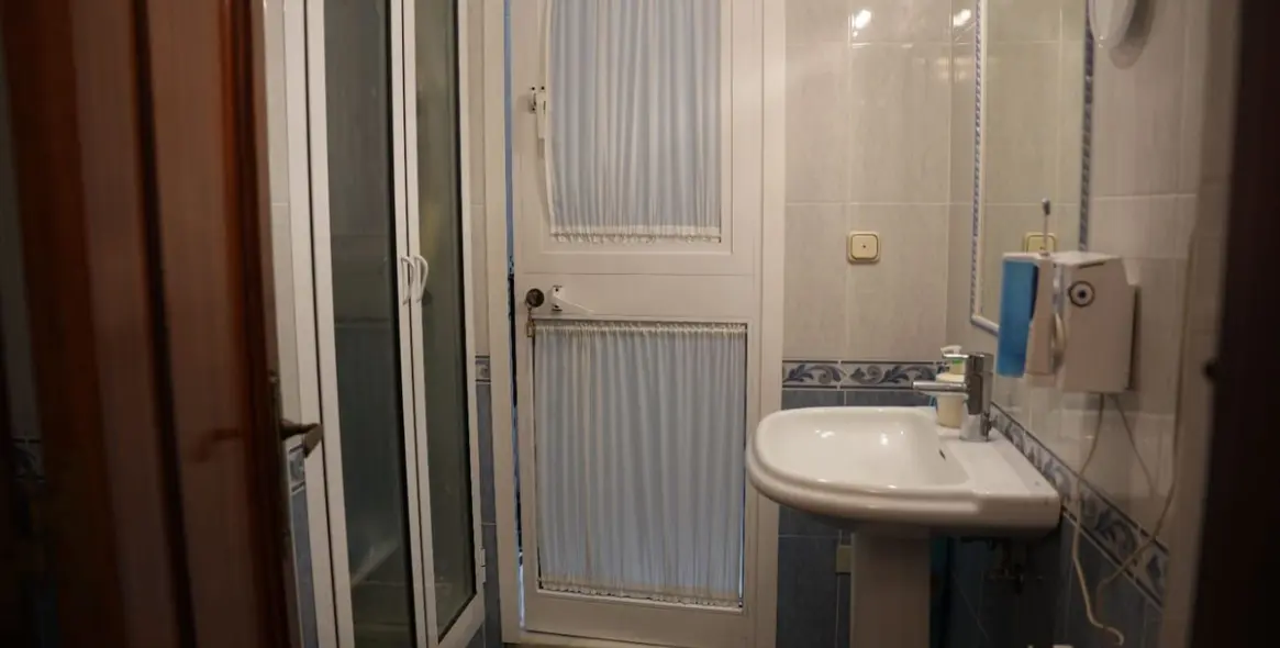 Sale of detached villa in Arroyo de la Miel 8