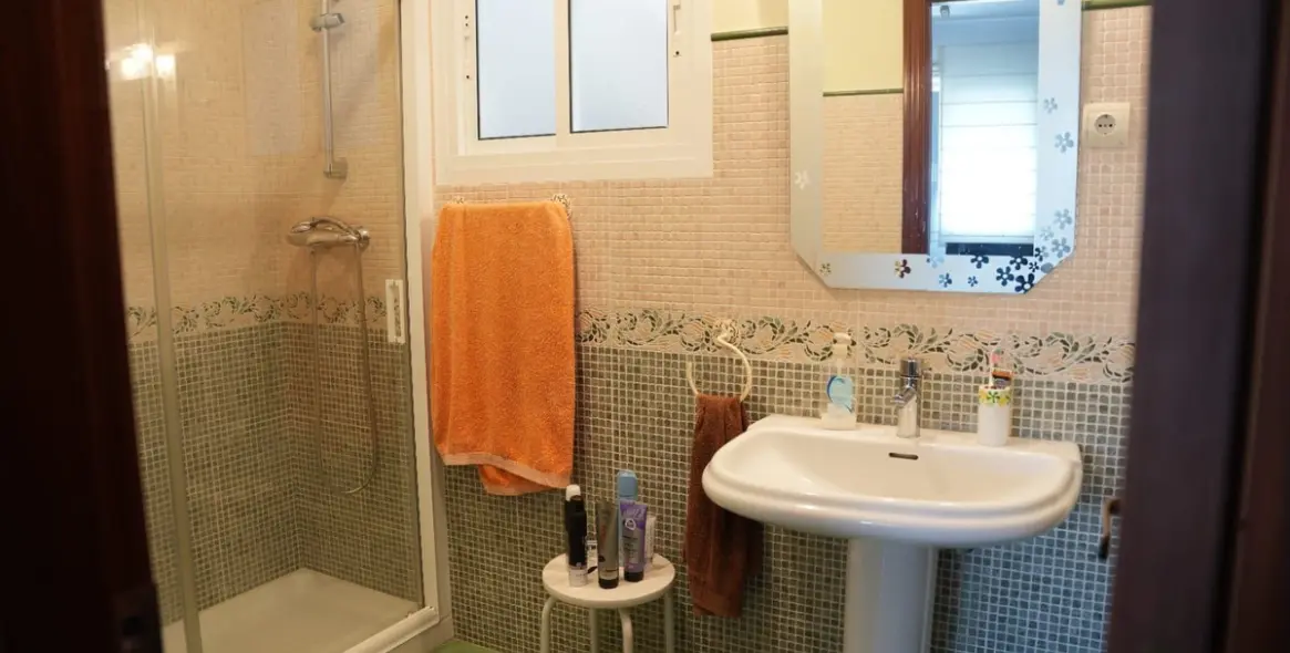 Sale of detached villa in Arroyo de la Miel 19