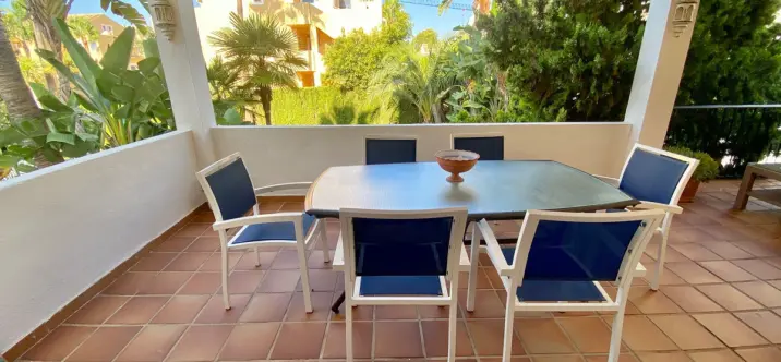 Long-term rent of middle floor apartment in Nagüeles 1