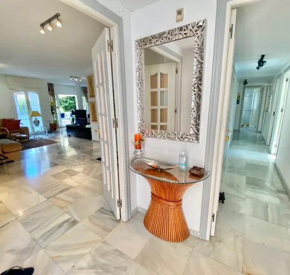 Long-term rent of middle floor apartment in Nagüeles