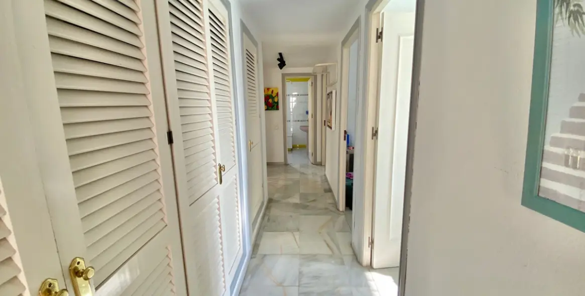 Long-term rent of middle floor apartment in Nagüeles 11